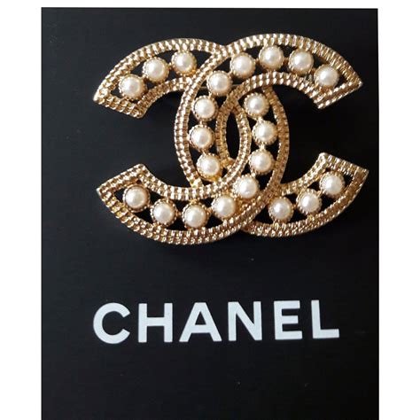 poinçon chanel bijoux|Brooches .